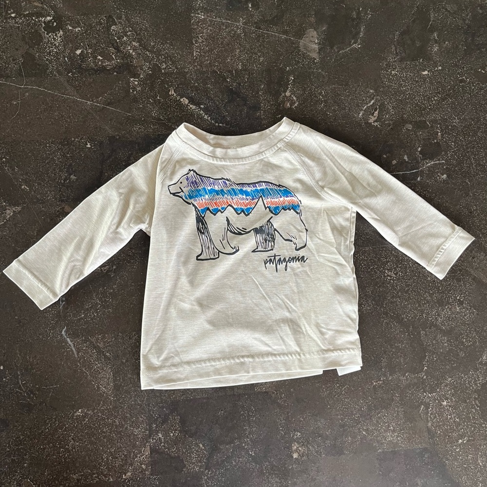 Patagonia baby silk weight long sleeve shirt size 3-6 months